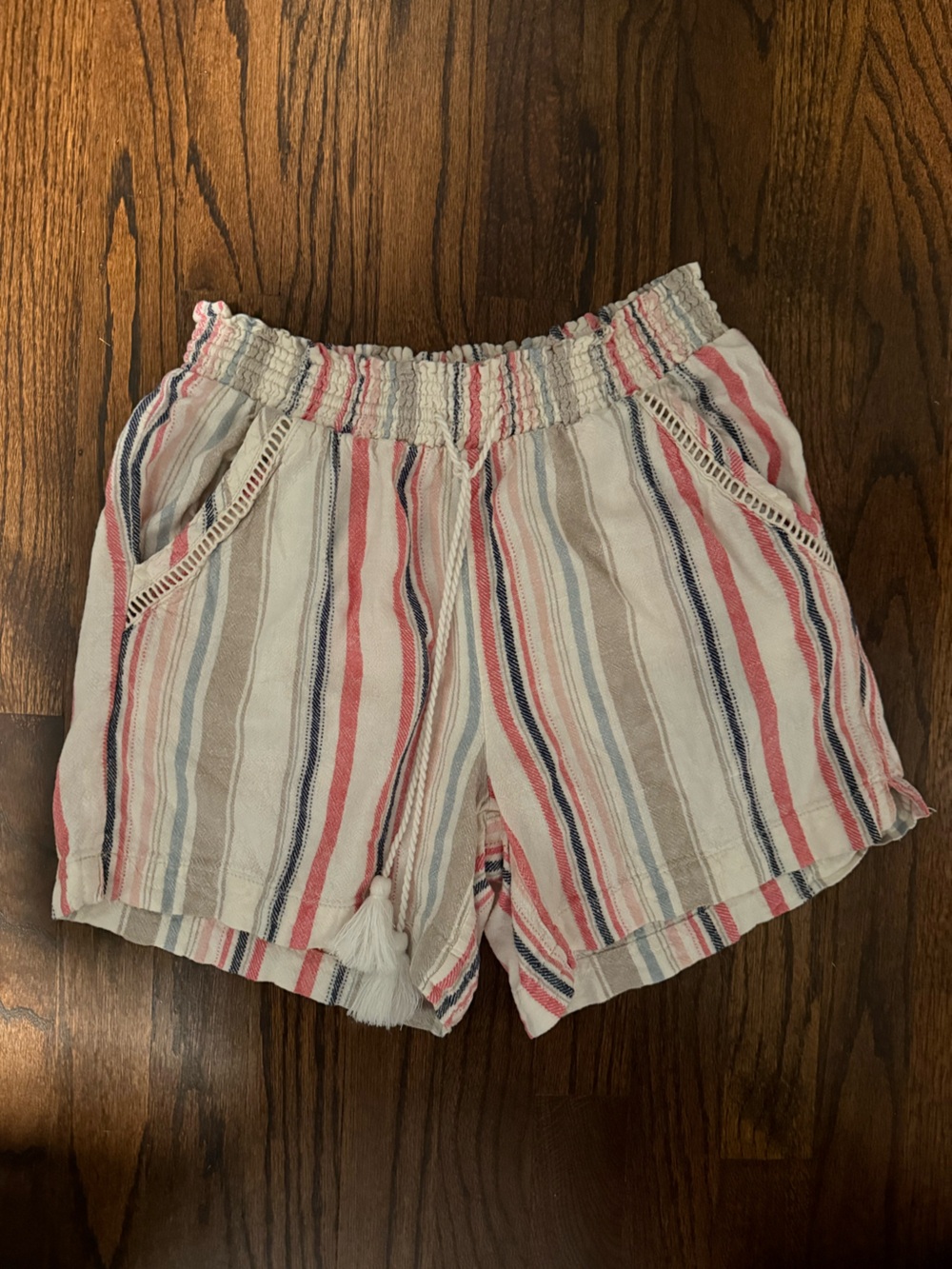 Briggs Americana Striped Pull-On Shorts with Tie Tassels and Pocket Detail Small
